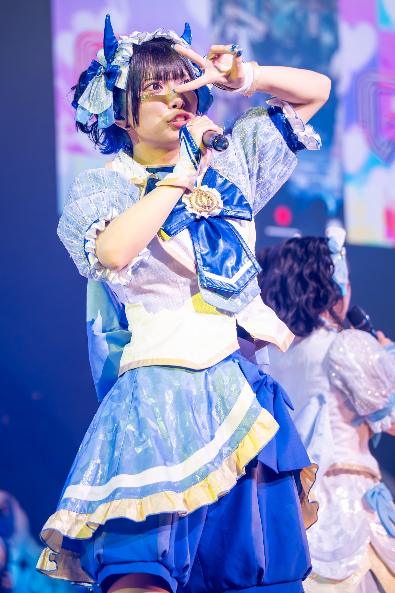 藍井すず