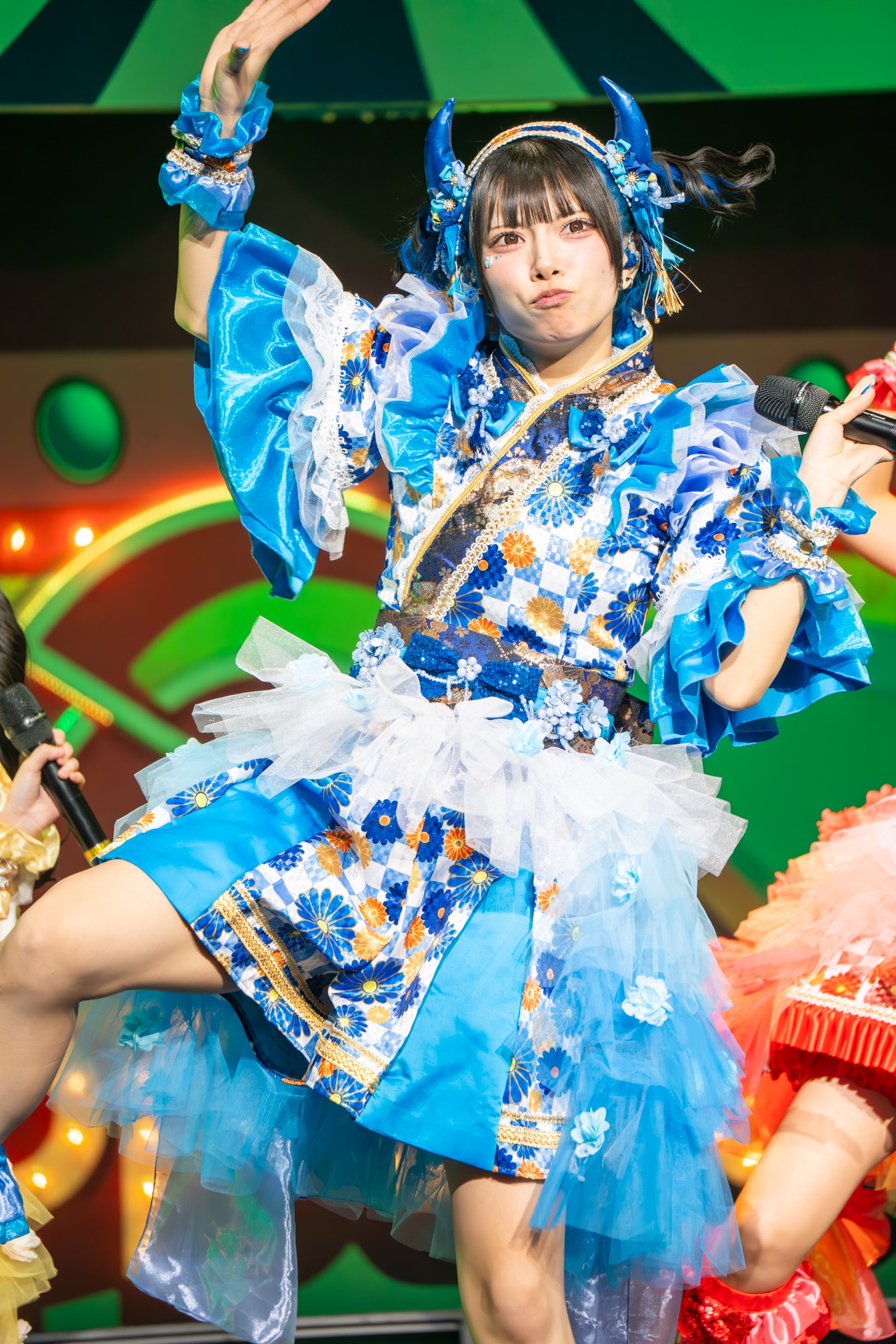 藍井すず