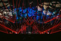 「L'Arc-en-Ciel LIVE 2025 hyde BIRTHDAY CELEBRATION -hyde誕生祭-」初日の様子。（Photo by Hiroaki Ishikawa）