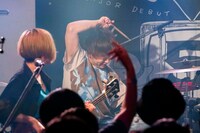 カズマ・タケイ（Dr）（撮影：かい）