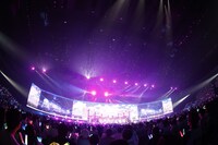 「≠ME 6th ANNIVERSARY PREMIUM CONCERT」の様子。©YOANI