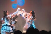 最終未来少女（撮影：オカベメイ）