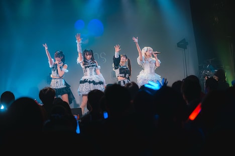 最終未来少女（撮影：オカベメイ）