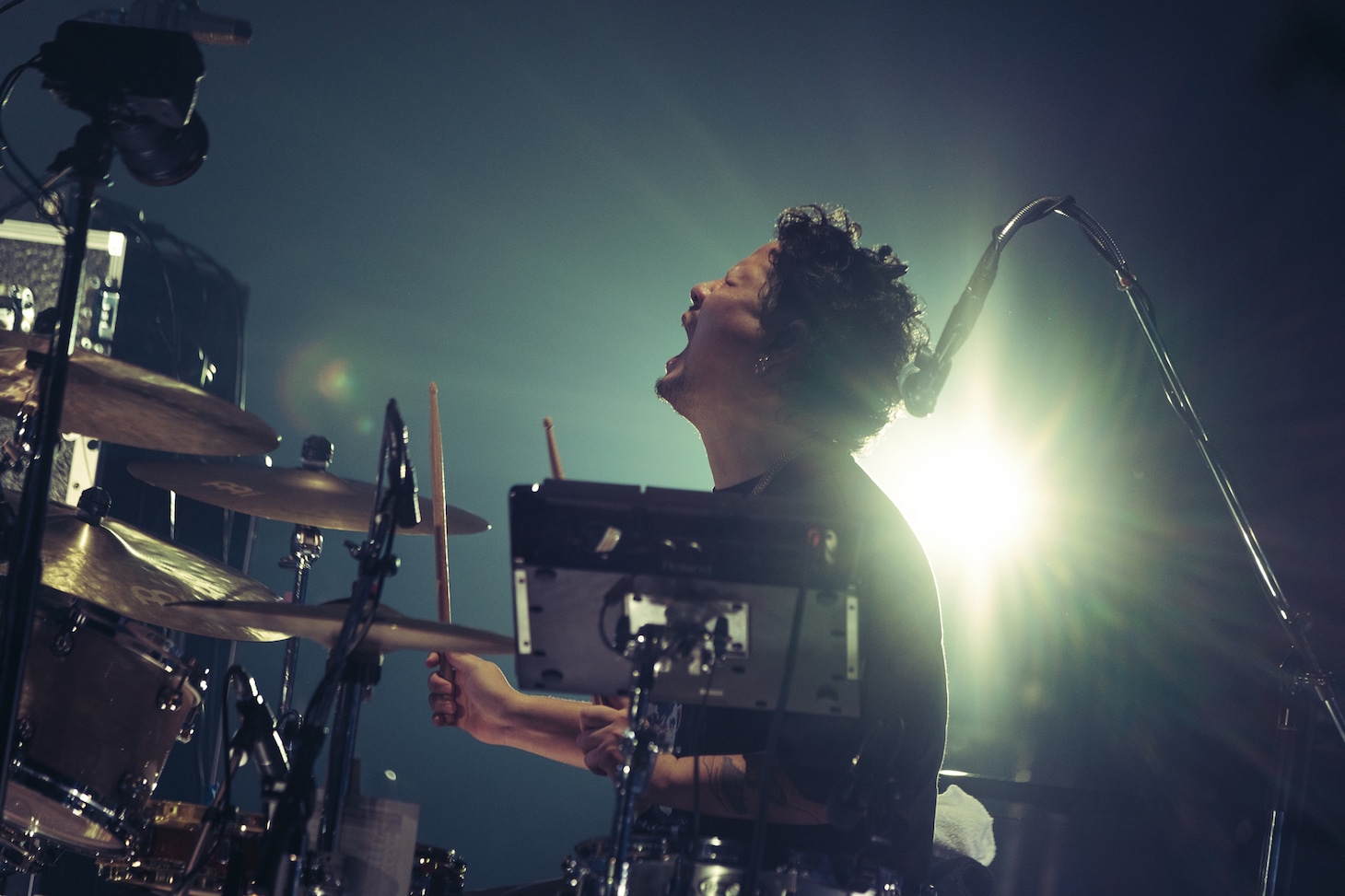 益田英知（Dr）（Photo by Kaito Ono）