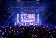 「CUTIE STREET 1stワンマンライブ -CROSS STREET-」の様子。