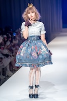 頓知気さきな（femme fatale、清 竜人25）