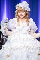 頓知気さきな（femme fatale、清 竜人25）