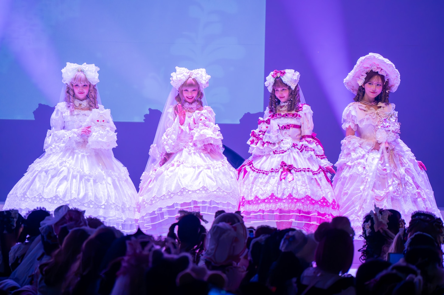 「BABY, THE STARS SHINE BRIGHT ALICE and the PIRATES BRAND-NEW COLLECTION in TOKYO」の様子。