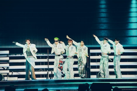 DXTEEN (c)LAPONE ENTERTAINMENT