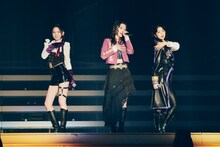 IS:SUE (c)LAPONE GIRLS