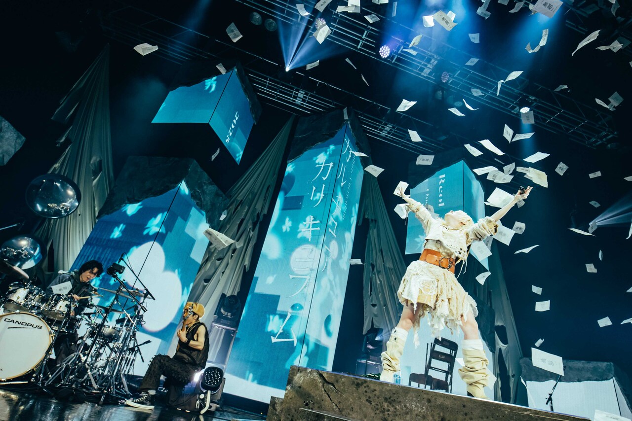 Reol、100分の濃密パフォーマンスで見せた“新しい幕開け