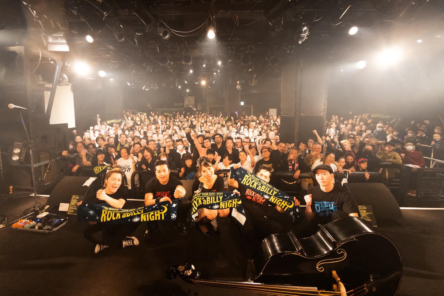 「The Biscats TOUR 2024～2025『ロカビリーナイト』」最終公演の模様。（撮影：山田久美子）