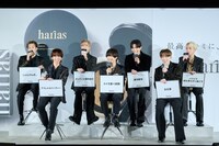 各自欲しい“ご褒美”を掲げるIMP.。