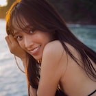 佐々木久美がサルに見守られながら撮影したカットも、写真集の表紙4種を公開