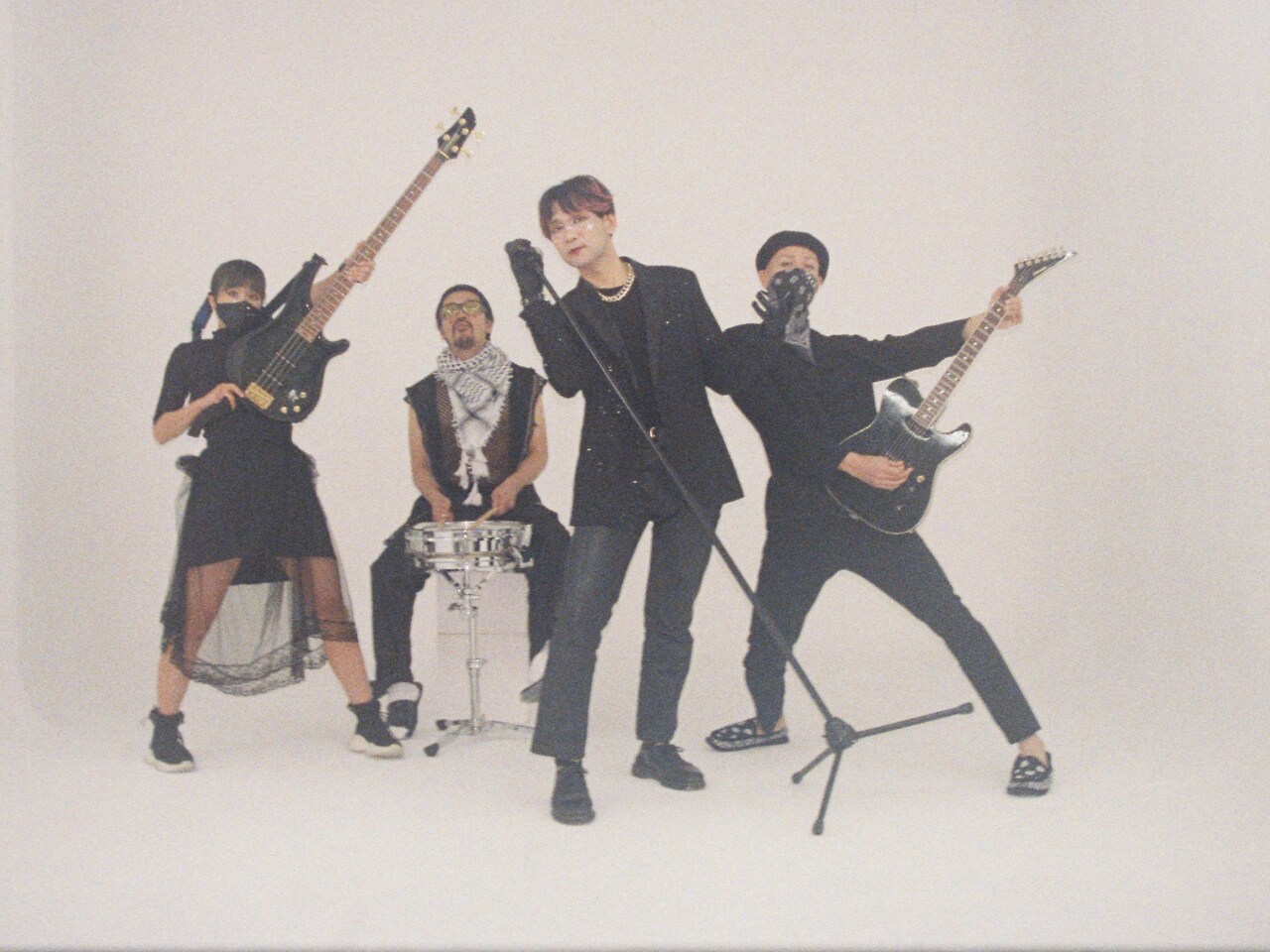 カセットMTRでアルバム作ったDEATHRO、MVはハンディカムやVHSテープ駆使