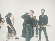 DEATHRO「圏央厚木IC」ミュージックビデオ撮影中の様子。（撮影：小野由希子）