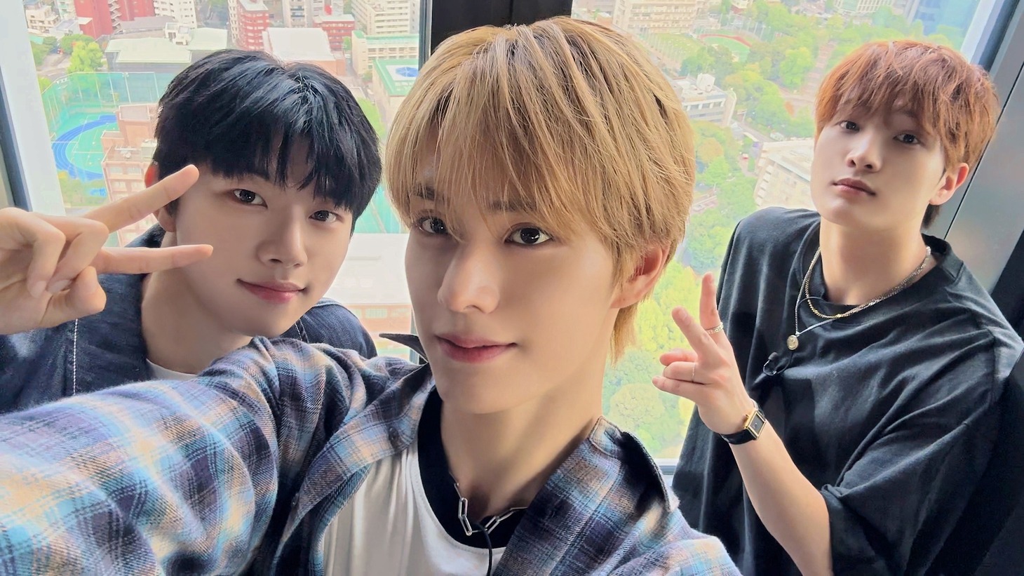 「xikers DAY OFF IN TOKYO TEAM A（SUMIN, JINSIK, HYUNWOO）」より。