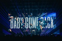 Kvi Baba「Friends, Family, Fans & God」の様子。（Photo by cherry chill will.）