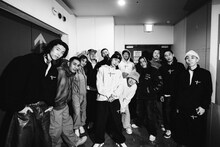 Kvi Baba「Friends, Family, Fans & God」出演者（Photo by cherry chill will.）