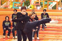 「ワルでトキメキ！ ORA! ORA! 胸キュン即興演技」の様子。©「DAN!DAN!EBiDAN!」製作委員会