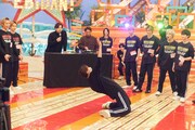 「It's showtime! 目指せ！即興ダンスKING！」の様子。©「DAN!DAN!EBiDAN!」製作委員会