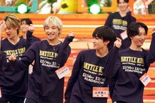 「It's showtime! 目指せ！即興ダンスKING！」の様子。©「DAN!DAN!EBiDAN!」製作委員会