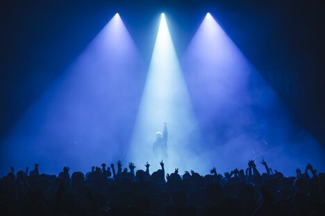 WurtSのライブの様子。