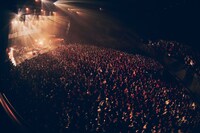 ASIAN KUNG-FU GENERATIONのライブの様子。