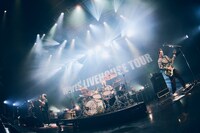 ASIAN KUNG-FU GENERATIONのライブの様子。