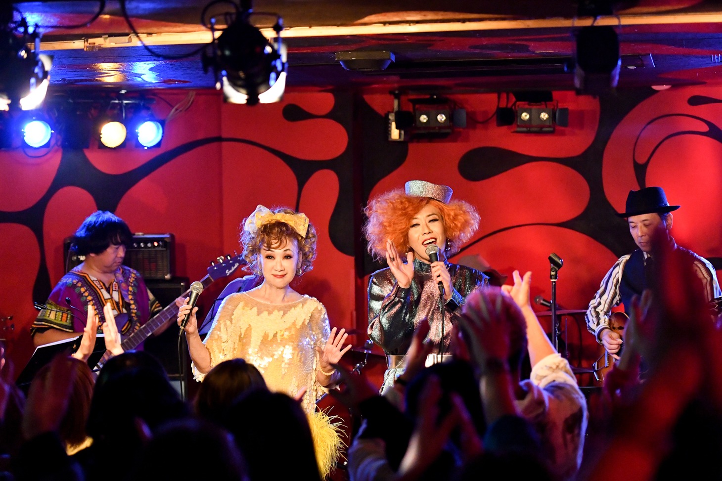 左から平山みき、ギャランティーク和恵。（Photo by Chum）