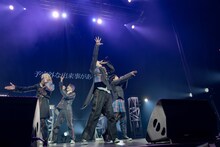 二丁目の魁カミングアウト「ワンマンライブ in Zepp Shinjuku 『これがアイドルだ』」の様子。（撮影：小林公士）