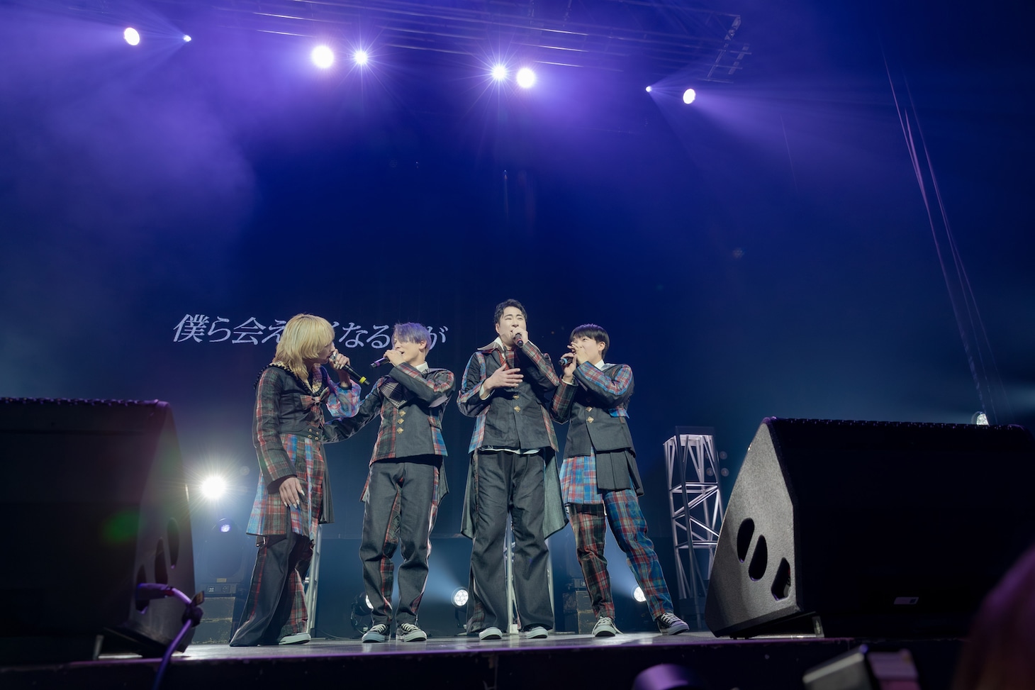 二丁目の魁カミングアウト「ワンマンライブ in Zepp Shinjuku 『これがアイドルだ』」の様子。（撮影：小林公士）