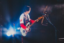 すりぃ（G）（Photo by Kato Shumpei）