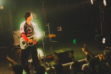 すりぃ（G）（Photo by Kato Shumpei）