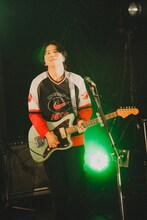 すりぃ（G）（Photo by Kato Shumpei）