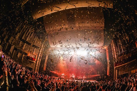 「フジファブリック LIVE at NHKホール」の様子。（撮影：森好弘）