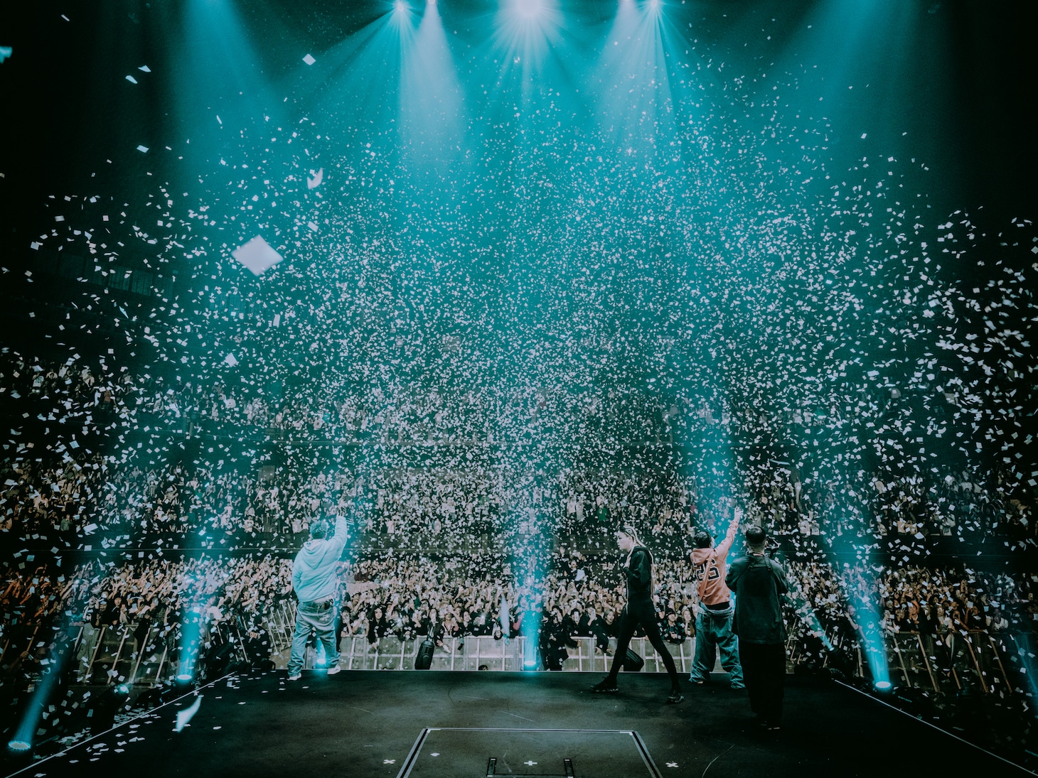 「Higher」のパフォーマンス中の様子。（Photo by Jun Yokoyama）