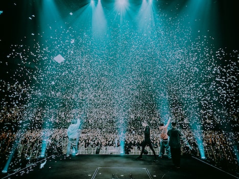 「Higher」のパフォーマンス中の様子。(Photo by Jun Yokoyama)