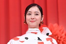 佐々木希が溺愛しているものは子供と遊ぶトランプ。