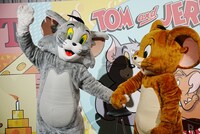 仲良しなトムとジェリー。