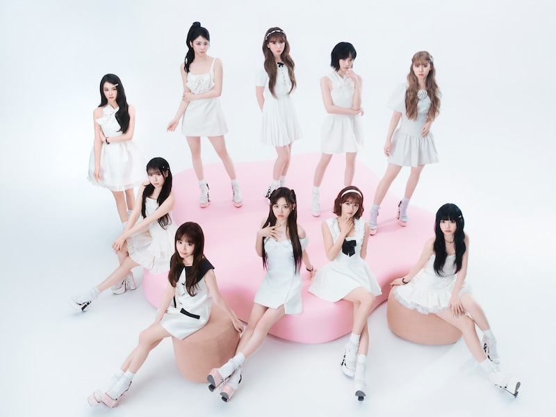 ME:I。前列中央がCOCORO。ⒸLAPONE GIRLS