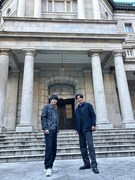 右から目黒蓮（Snow Man）、佐野勇斗（M!LK）。©TBS