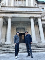 右から目黒蓮（Snow Man）、佐野勇斗（M!LK）。©TBS