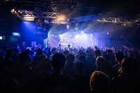 「Mummy-D Live! “Bars of My Life” Release Tour 2024-2025 Presented by AddElm」横浜ReNY β公演の様子。（撮影：伊東祐太）