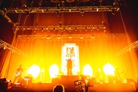 「CORKSCREW A GO GO! SAINT MY FAKE STAR」追加公演の様子。（撮影：青木カズロー）