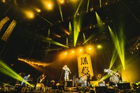 「CORKSCREW A GO GO! SAINT MY FAKE STAR」追加公演の様子。（撮影：青木カズロー）