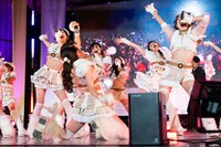 咆哮する鶴見萌。