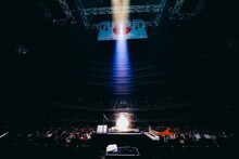 「STUTS “90 Degrees” LIVE at 日本武道館」の様子。