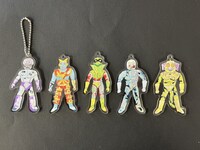 「EXTRA」アートワークの生命体たちのアクリルスタンド。