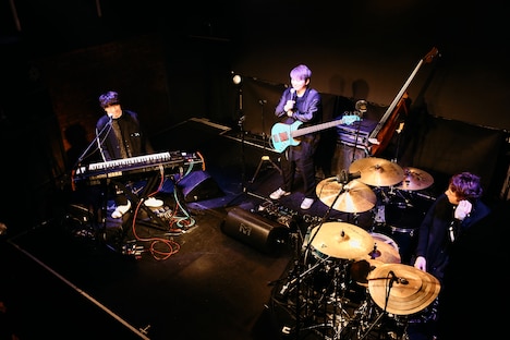 fox capture plan「"DEEPER" Release KICK OFF LIVE」の様子。（撮影：山崎玲士）